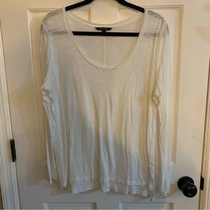 Banana Republic White Long Sleeve T-shirt Womens sz L w/ Back Seam and Round Hem